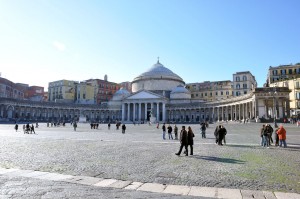 Napoli. Piazza del Plebiscito fino al 1994 megaparcheggio per auto