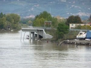 Il troncone del Ponte della Colombiera ricostruito dopo l'alluvione dello scorso anno.